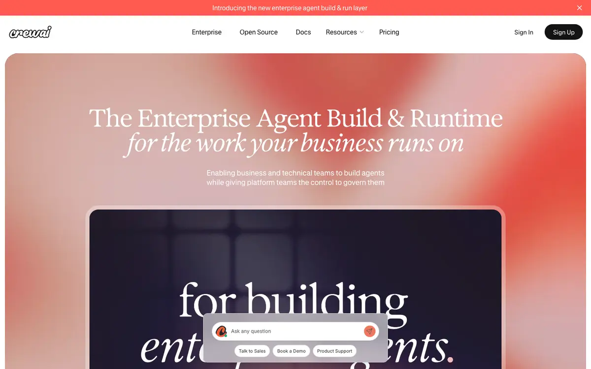 CrewAI homepage screenshot